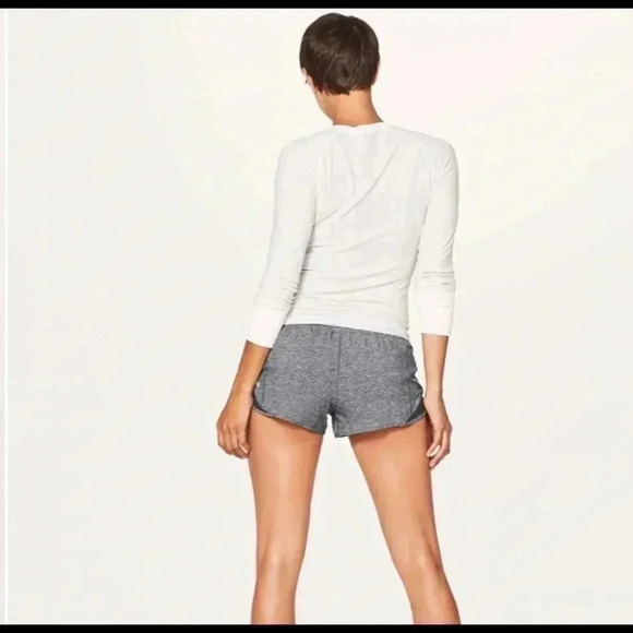 Lululemon Hotty Hot Shorts - Picture 2 of 8